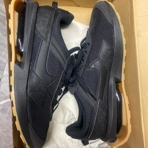 Nike Black and Tan Men's Sneakers